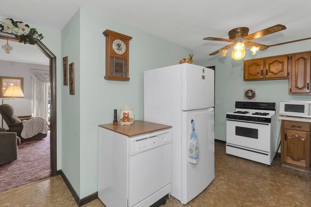 111 Woodcrest Circle, Chicopee, MA 01020