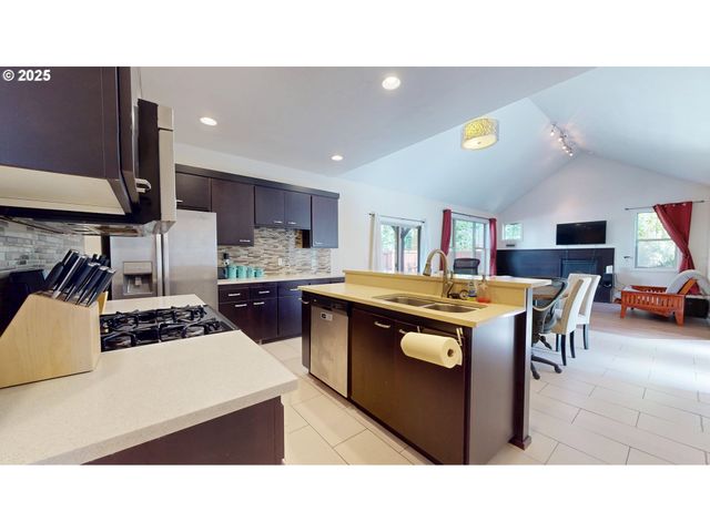 375 MIA Ln, Eugene, OR 97401