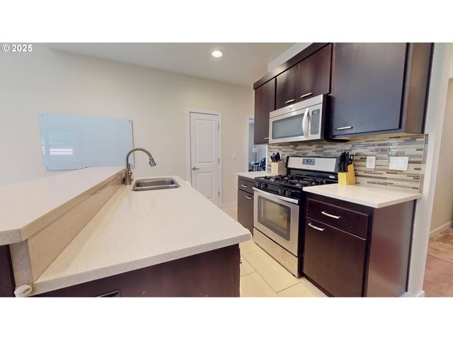 375 MIA Ln, Eugene, OR 97401