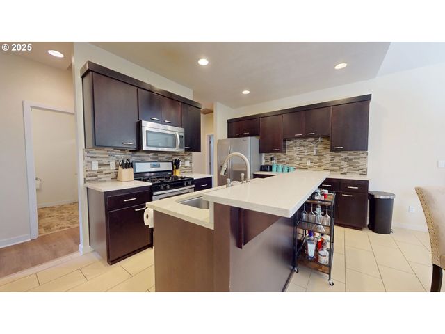 375 MIA Ln, Eugene, OR 97401