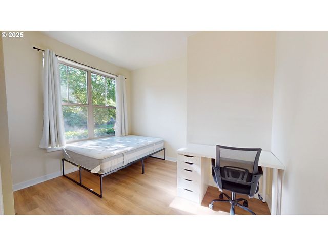 375 MIA Ln, Eugene, OR 97401