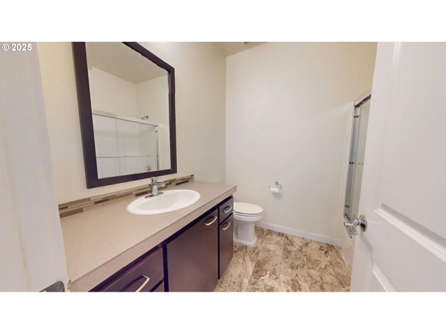 375 MIA Ln, Eugene, OR 97401