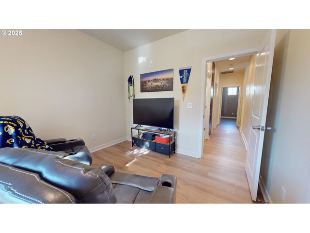 375 MIA Ln, Eugene, OR 97401