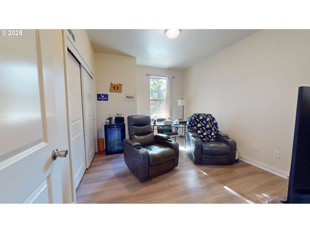 375 MIA Ln, Eugene, OR 97401