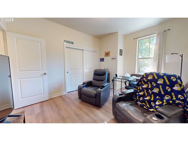 375 MIA Ln, Eugene, OR 97401