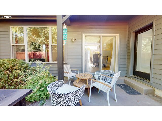 375 MIA Ln, Eugene, OR 97401