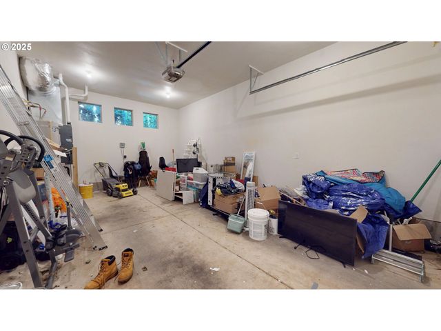 375 MIA Ln, Eugene, OR 97401