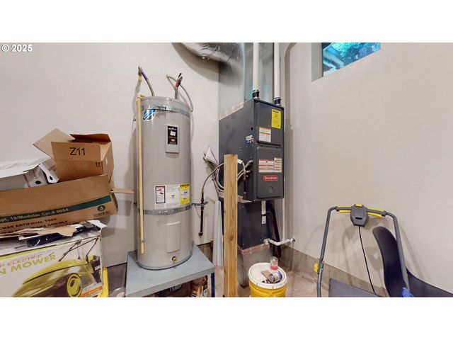 375 MIA Ln, Eugene, OR 97401