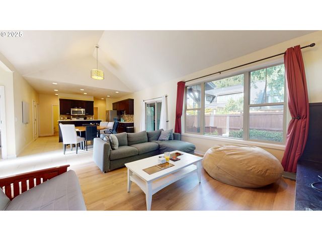 375 MIA Ln, Eugene, OR 97401