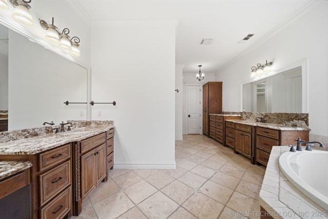 6306 E 110th Street, Tulsa, OK 74137