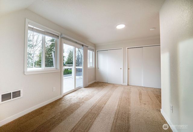 2550 Mackenzie Road, Bellingham, WA 98226