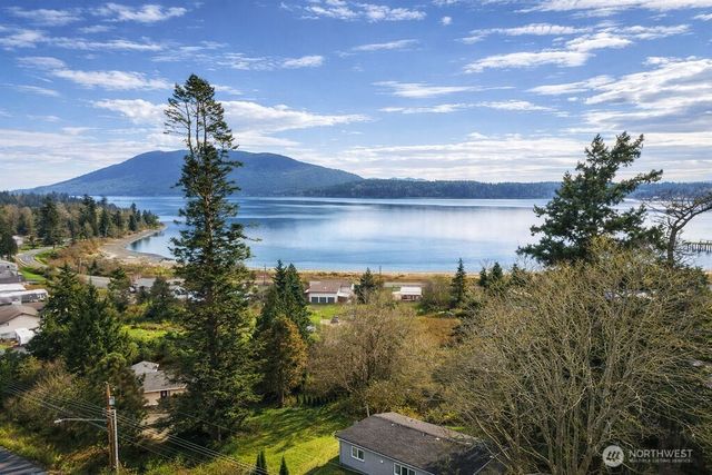 2550 Mackenzie Road, Bellingham, WA 98226