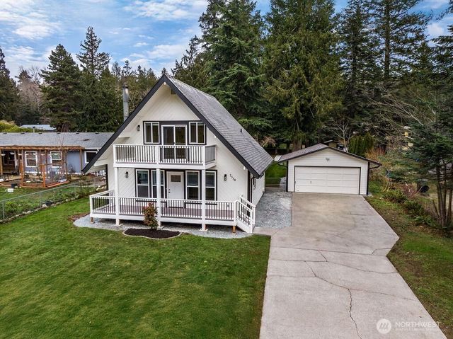 2550 Mackenzie Road, Bellingham, WA 98226