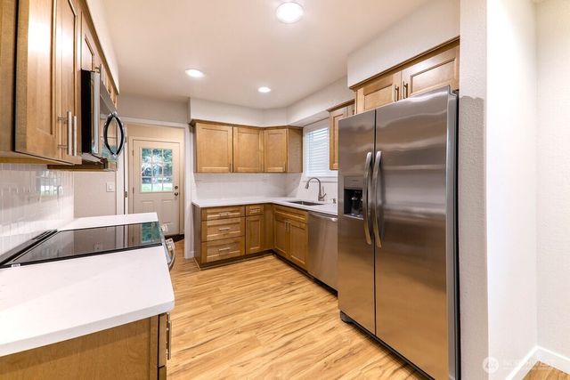 2550 Mackenzie Road, Bellingham, WA 98226