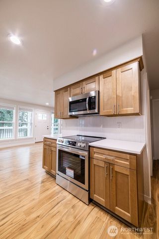 2550 Mackenzie Road, Bellingham, WA 98226