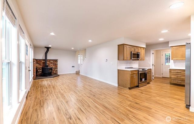 2550 Mackenzie Road, Bellingham, WA 98226