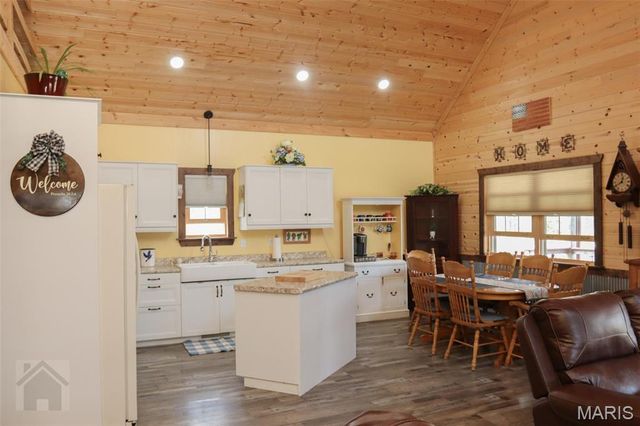 15785 Commander Drive, Dixon, MO 65459