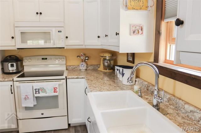 15785 Commander Drive, Dixon, MO 65459