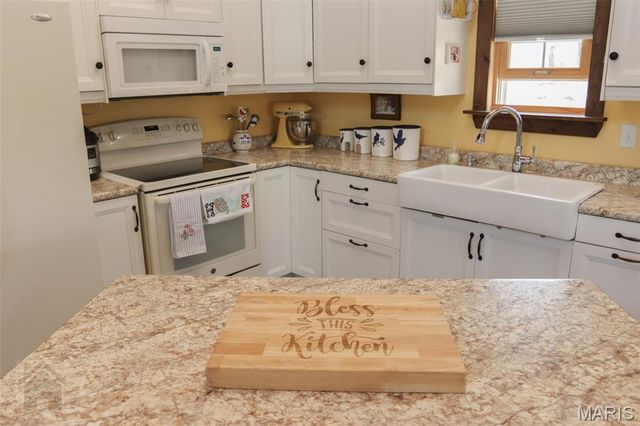 15785 Commander Drive, Dixon, MO 65459