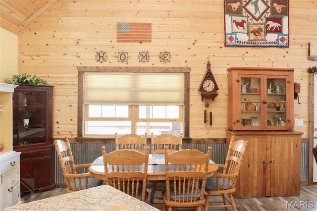 15785 Commander Drive, Dixon, MO 65459