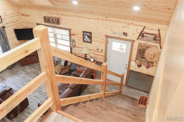 15785 Commander Drive, Dixon, MO 65459