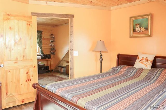 15785 Commander Drive, Dixon, MO 65459