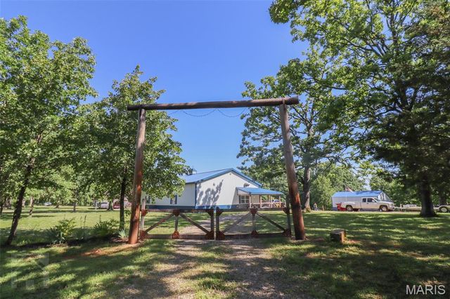 15785 Commander Drive, Dixon, MO 65459