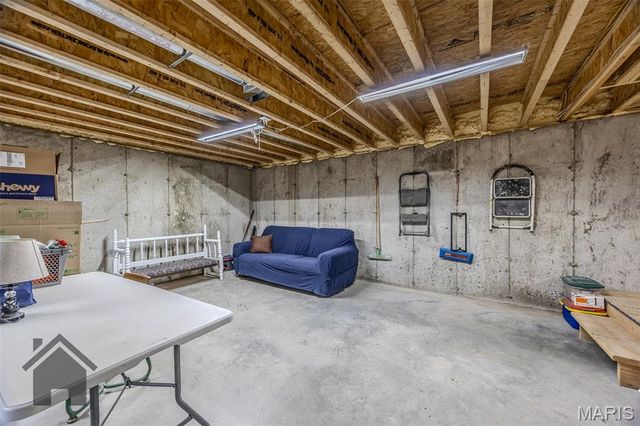 15785 Commander Drive, Dixon, MO 65459