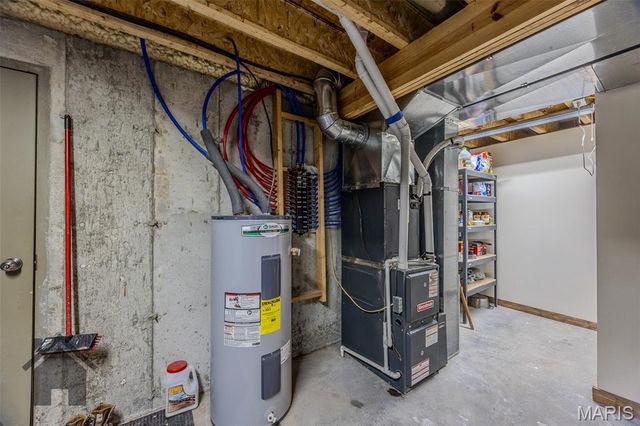 15785 Commander Drive, Dixon, MO 65459