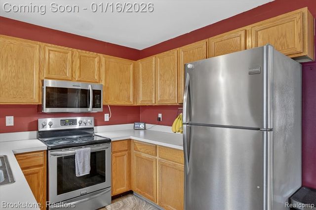 875 Adelaide Drive, Wolverine Lake, MI 48390