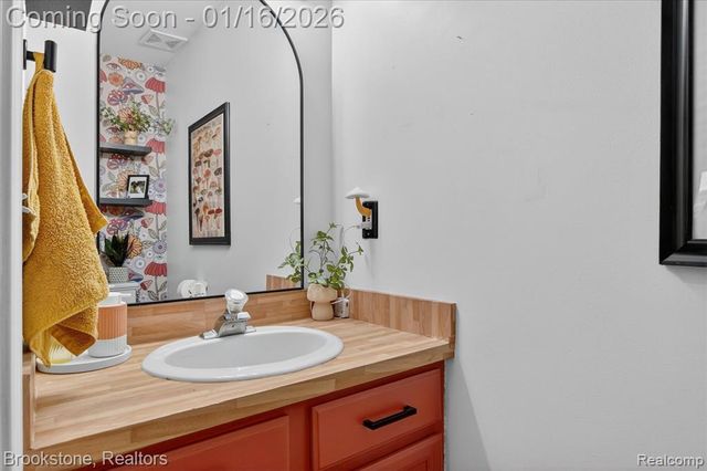 875 Adelaide Drive, Wolverine Lake, MI 48390