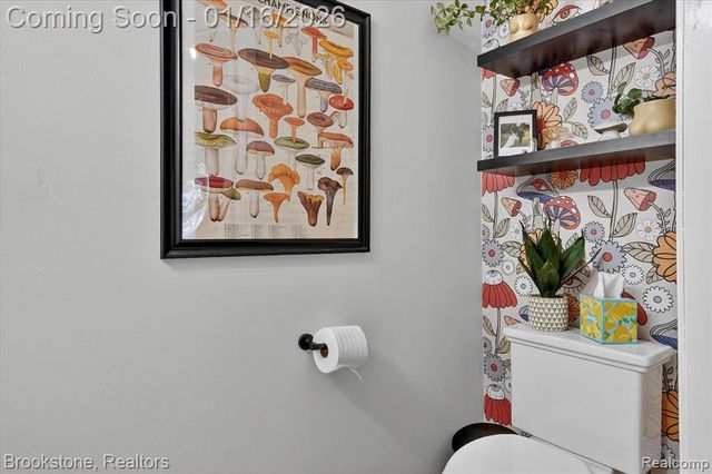 875 Adelaide Drive, Wolverine Lake, MI 48390