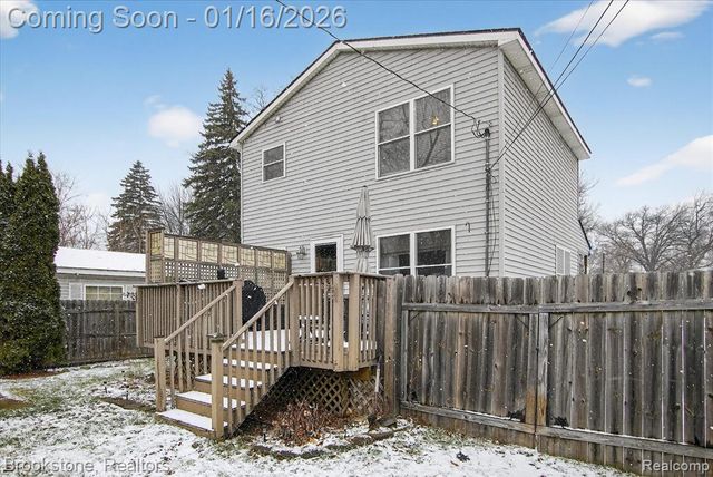 875 Adelaide Drive, Wolverine Lake, MI 48390