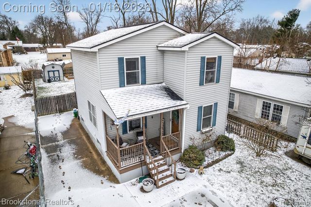 875 Adelaide Drive, Wolverine Lake, MI 48390