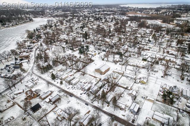 875 Adelaide Drive, Wolverine Lake, MI 48390