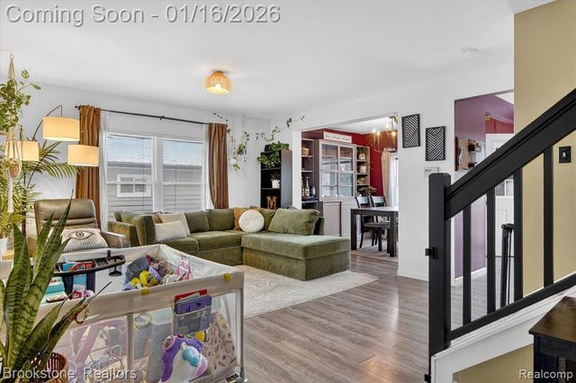 875 Adelaide Drive, Wolverine Lake, MI 48390