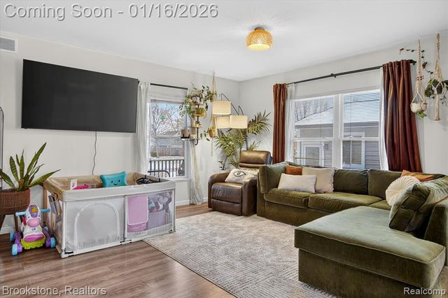 875 Adelaide Drive, Wolverine Lake, MI 48390