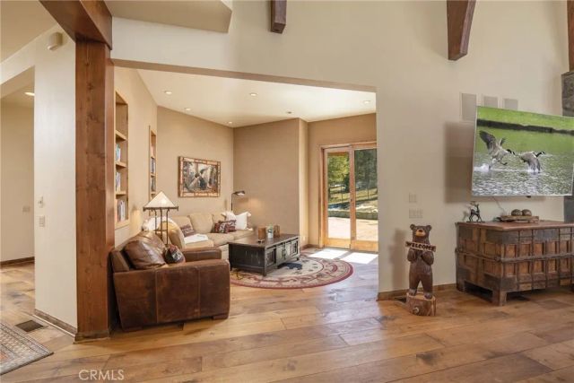 42143 Switzerland, Big Bear Lake, CA 92315