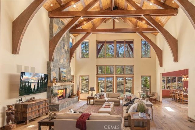 42143 Switzerland, Big Bear Lake, CA 92315