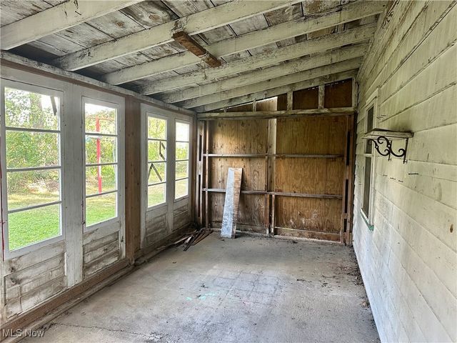 328 Oak Knoll Avenue, Newton Falls, OH 44444