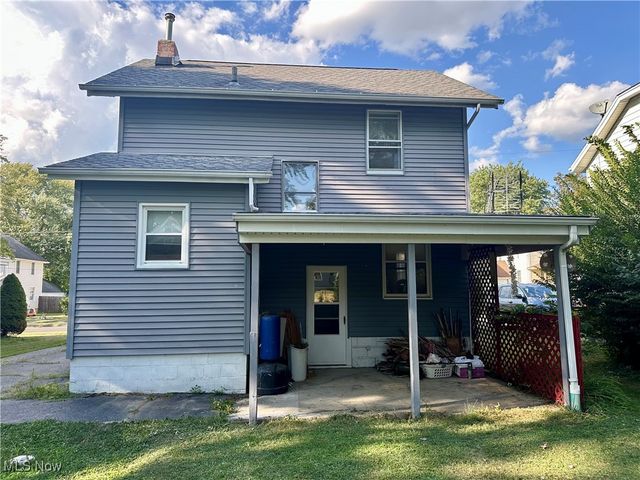 328 Oak Knoll Avenue, Newton Falls, OH 44444