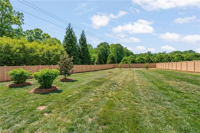 109 Essex Farm Road, Advance, NC 27006