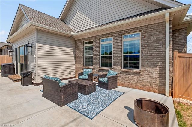 109 Essex Farm Road, Advance, NC 27006