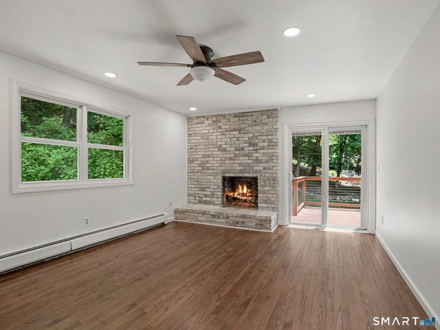 35 Crystal Lane, Fairfield, CT 06824