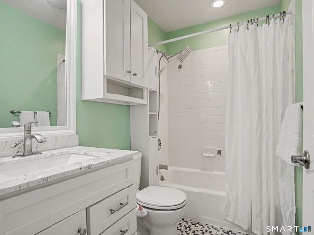 35 Crystal Lane, Fairfield, CT 06824