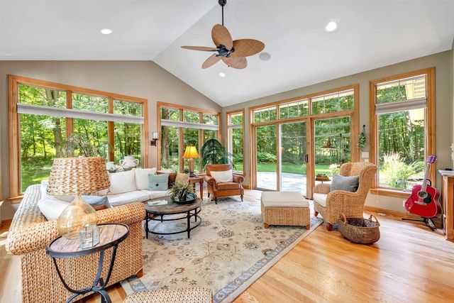 5763 HAVENWOOD HILLS DRIVE, Little Suamico, WI 54141