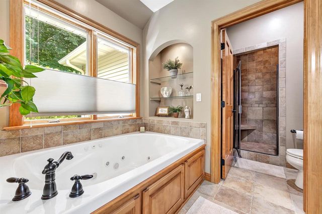 5763 HAVENWOOD HILLS DRIVE, Little Suamico, WI 54141