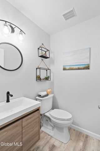 97 Killarney Drive, Niskayuna, NY 12309