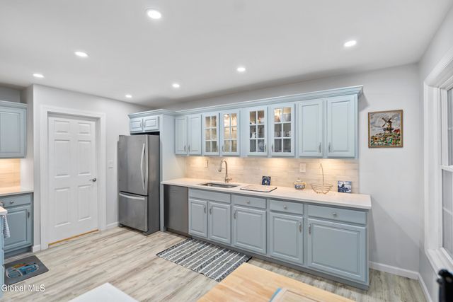 97 Killarney Drive, Niskayuna, NY 12309