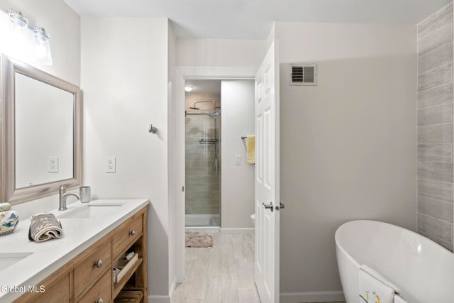 97 Killarney Drive, Niskayuna, NY 12309